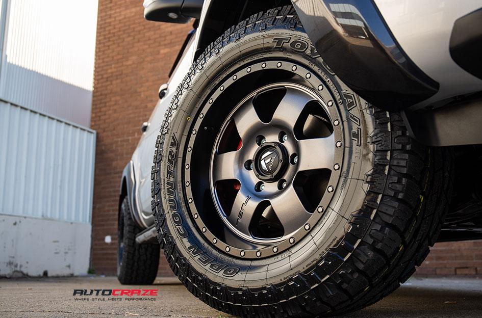 FORD RANGER PODIUM MATTE GUN METAL